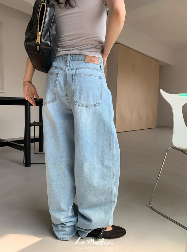 慵懶洗舊落地牛仔褲